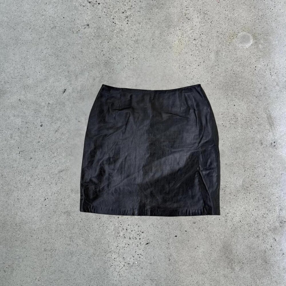 Vintage black leather mini skirt